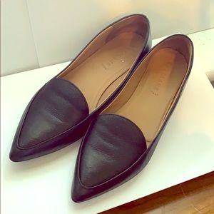 The Modern Point - Black + Black